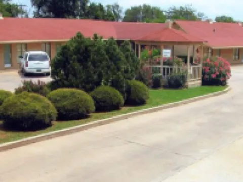 Will Rogers Inn Hotels in Rogers County