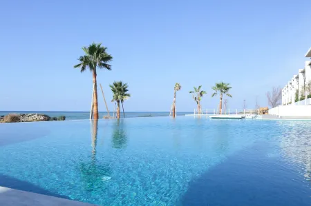 La Siesta Hotel & Beach Resort Отели в г. Remhala