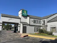 Quality Suites I-44 Các khách sạn ở Tulsa