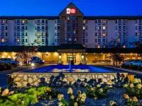 Best Western Plus Winnipeg Airport Hotel Hotels near Winnipeg James Armstrong Richardson International Airport