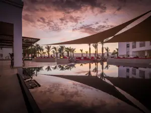 Hilton Luxor Resort & Spa