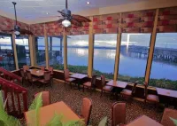 Quality Inn & Suites Palatka Riverfront - breakfast
