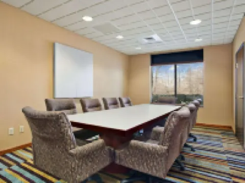 Comfort Inn & Suites Voorhees/Mt. Laurel Hotels in Echelon