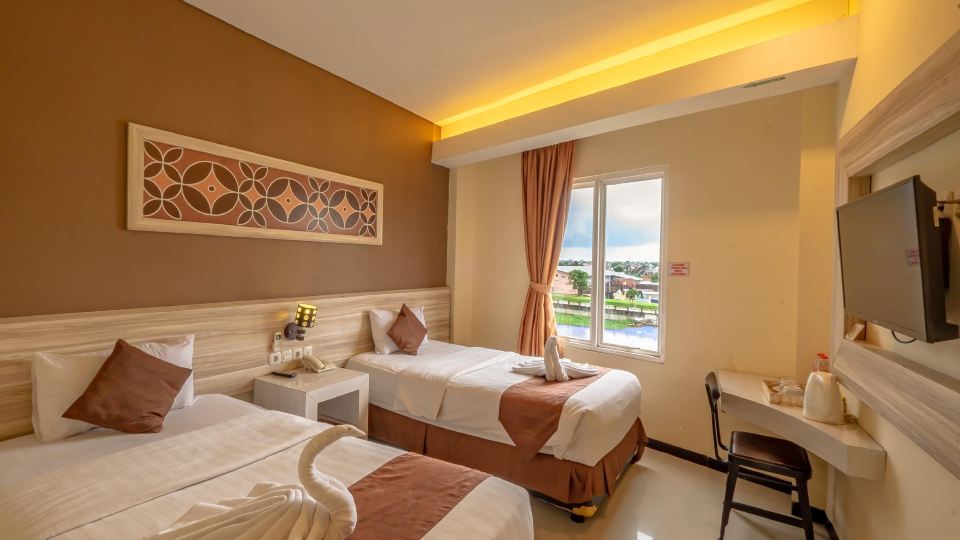 Red Chilies Hotel