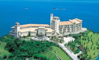 Grand XIV Naruto the Lodge - Housity