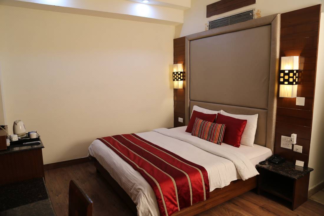 Hotel Shiraz Regency-Amritsar Updated 2022 Room Price-Reviews & Deals |  Trip.com