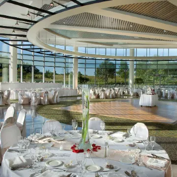 DoubleTree Suites by Hilton & Conference Center Chicago - Downers Grove