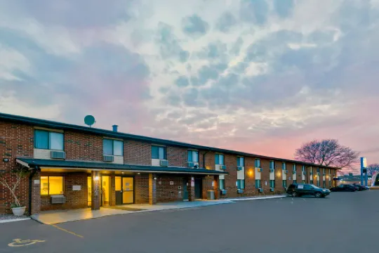 Motel 6 Oak Creek, WI