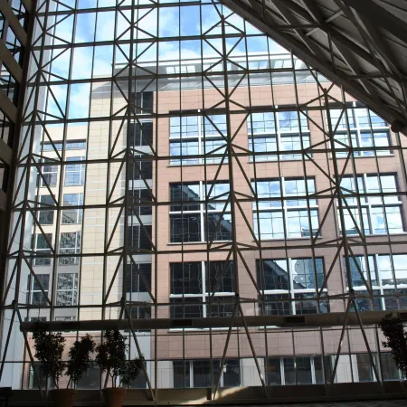 DoubleTree by Hilton St Paul Downtown Отели рядом с достопримечательностью «Музей науки штата Миннесота»