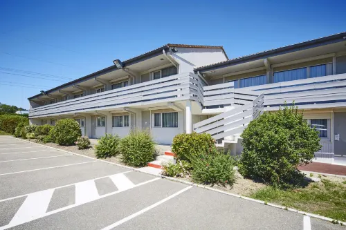 Campanile NATURE - Bordeaux Est Artigues Hotel a Tresses