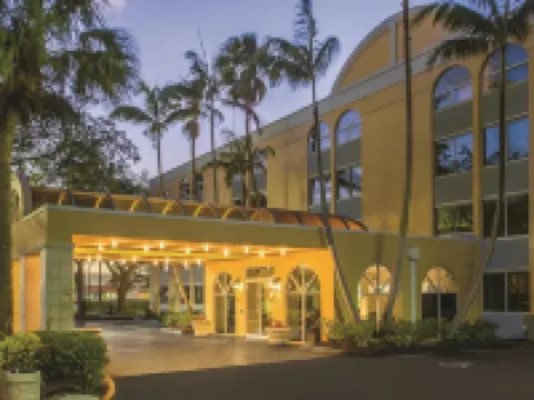 La Quinta Inn & Suites by Wyndham Fort Lauderdale Tamarac Hotels near Fort Lauderdale Executive Airport