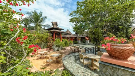 Flushing Meadows Resorts & Playground Отели рядом с достопримечательностью «Панглао»