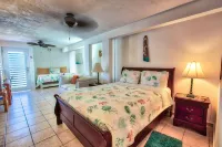Coconut Palms Inn Hotels in Rincon