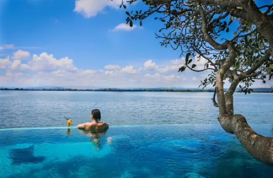 EKHO Lake House