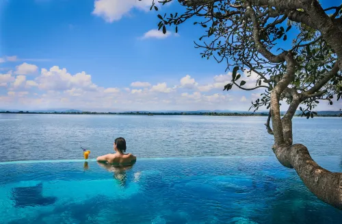 Ekho Lake House Hotels in Giritale