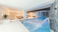 سكلوس هوتل إستشجل - مسبح