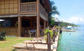 Marlin Bar Restaurant and Accommodation