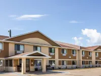 Travelodge by Wyndham Fargo West Acres Hotels in Fargo
