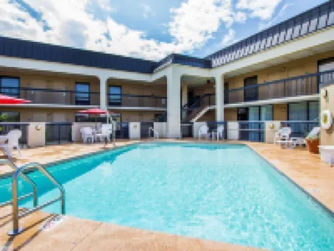 クオリティ イン フォーリー - ガルフショアーズ ノース フォーリーのホテル