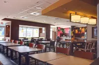 萬楓飯店及套房雷丁懷俄明辛 - 早餐