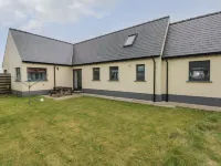 Tlws Bach Hotels near Newgale Beach