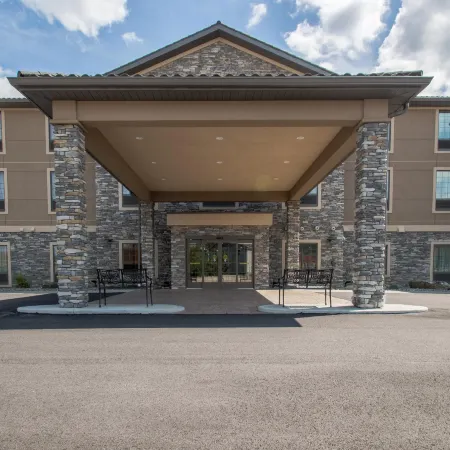 Cobblestone Inn & Suites - St Marys