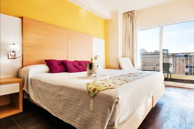 Hotel Fontana Plaza Hotels near Punta Prima Beach