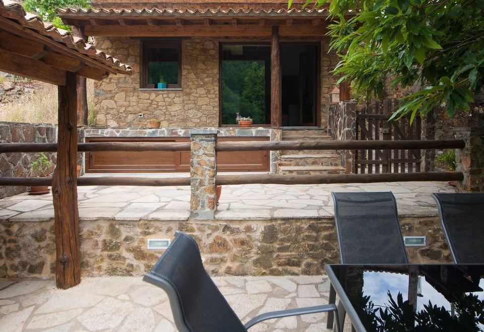 Hotel Mountain Whisper, Exterior, Garden