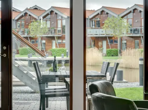 "Allyson" - 450m from the Sea