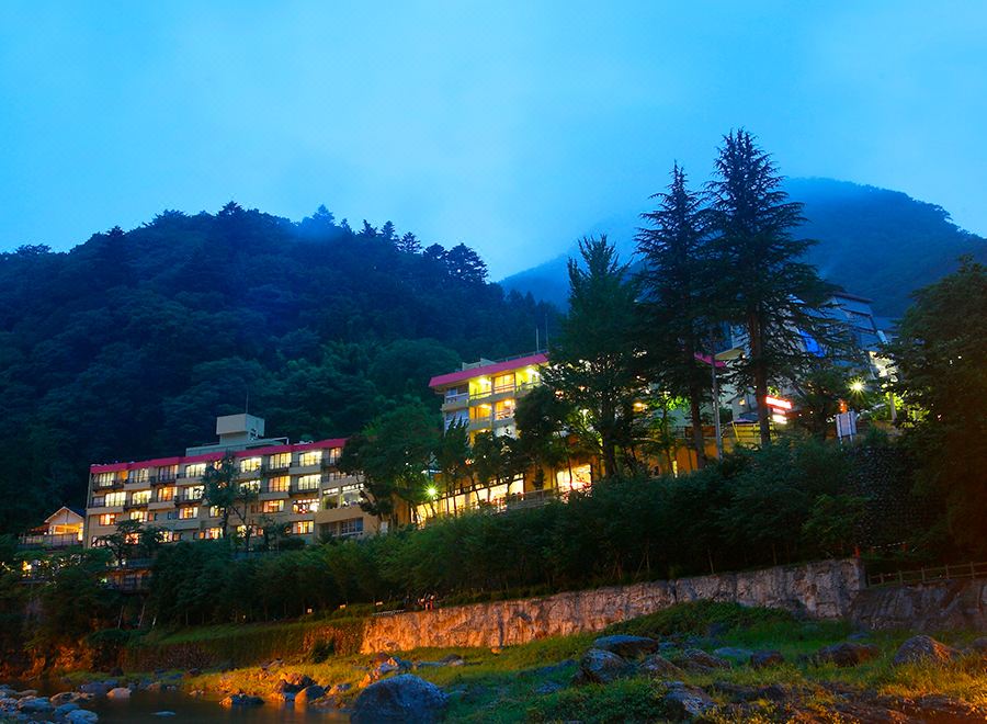 라이브맥스 리조트 가와지의 뷔페 또는 로비