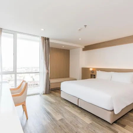 Rattanachol Hotel Отели рядом с достопримечательностью «Замок Амата»