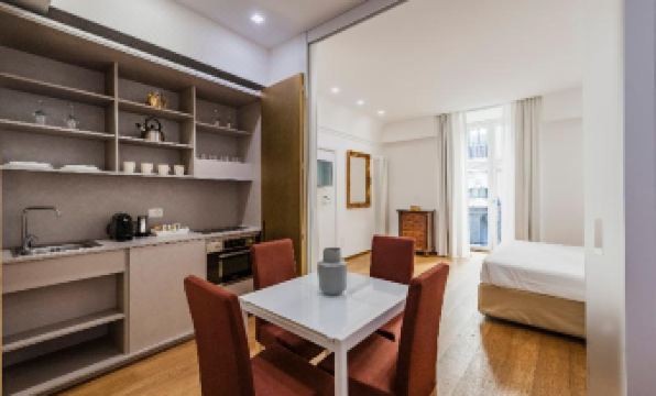 RG7 Apartments