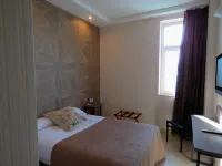 Hotel Ciudad de Fuenlabrada - parkir