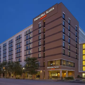 SpringHill Suites Louisville Downtown Các khách sạn gần Tổ hợp giải trí Fourth Street Live