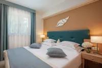 Aparthotel Flora
