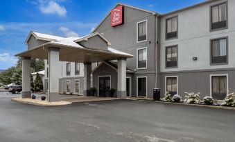 Red Roof Inn & Suites Bloomsburg - Mifflinville