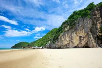 Villa Gris Pranburi Hotels in Pran Buri