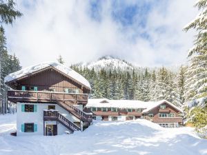 Crystal Mountain Hotels