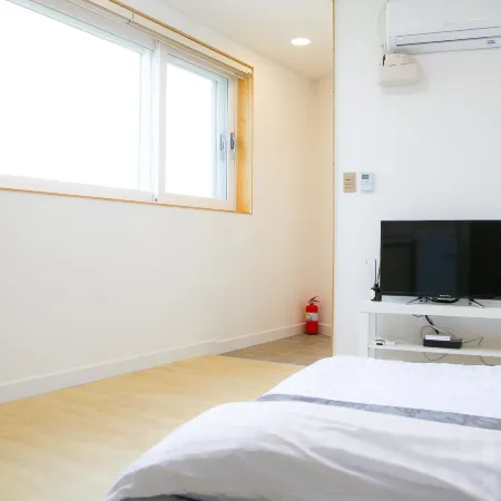 Yang Yang Timi House Pension