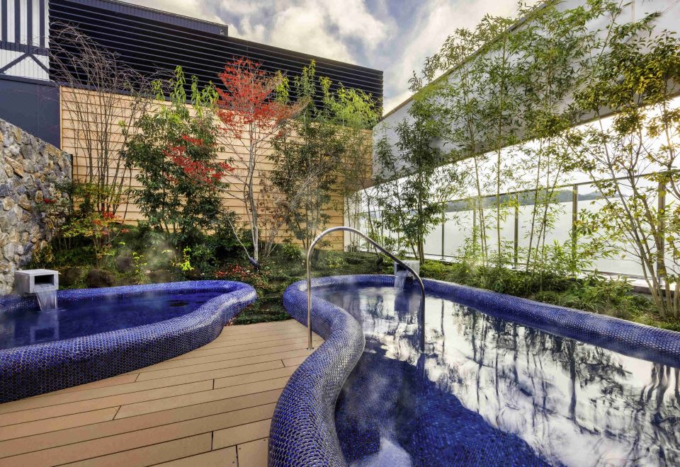 5. 머큐어 히다 다..