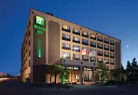 Holiday Inn MONTREAL-LONGUEUIL by IHG - 3-Star