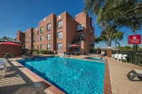 컴포트 스위트 플라노 이스트, 리처드슨