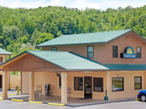 Days Inn by Wyndham Cherokee Near Casino Hotels in Cherokee