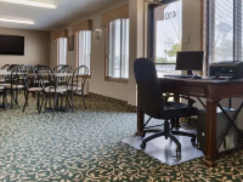 Super 8 by Wyndham Sioux Falls/41st Street Hotels in Sioux Falls