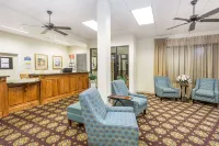 Super 8 by Wyndham Valdosta Mall - 2-Star