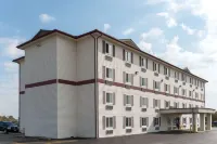 Super 8 by Wyndham Springfield East - 2-Star