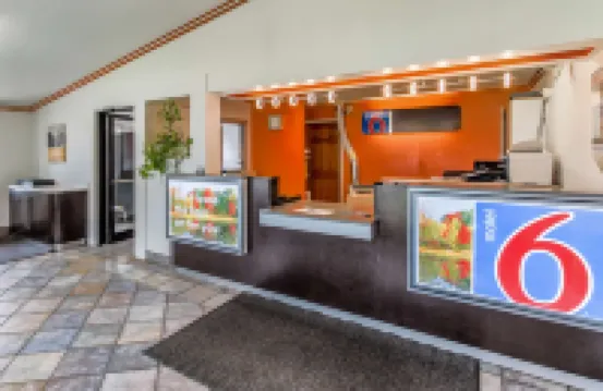 Motel 6 Kalamazoo, MI