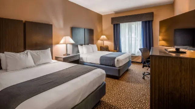 Best Western Plus Bradenton Hotel  Suites