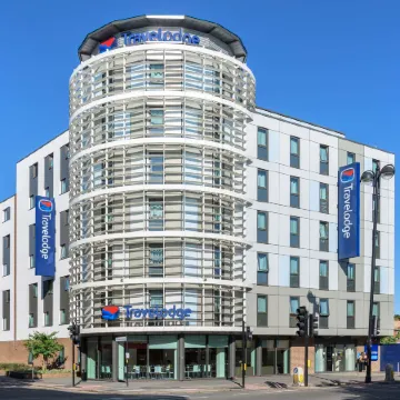 Travelodge London Hounslow Отели рядом с достопримечательностью «Чизик Хаус энд Гарденс»