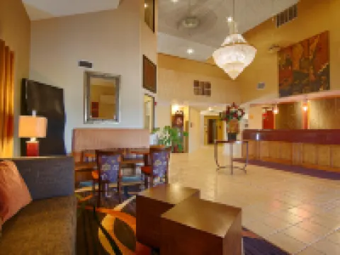 伍德蘭德山貝斯特韋斯特優質套房酒店 塔爾薩酒店